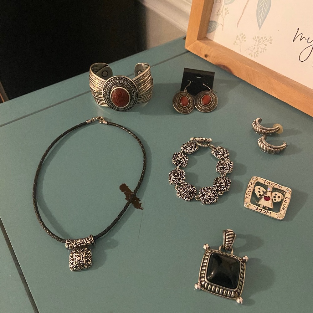 Lot of Premiere Designs Jewelry